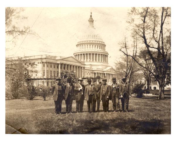 Survivors of the <i>Titanic</i> sinking with Congressman William J. Cary and his Secretary, Richard P. Momsen, in front of the United States Capitol.