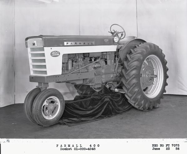 Farmall 400 Tractor Engineering photograph of a Farmall 400 tractor.