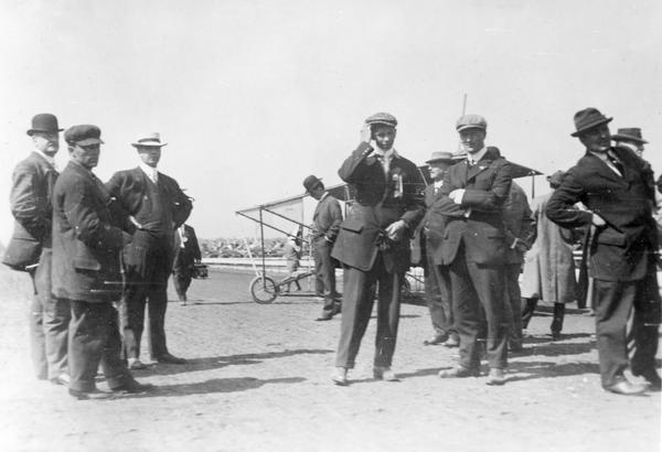 John Kaminski and his Curtiss pusher were scheduled to fly at the 1912 Wisconsin State Fairgrounds in Milwaukee, along with several other Curtiss aviators and Farnum Fish in his Wright Flyer.