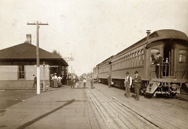 View towards platform of the Chicago, Milwaukee & St. Paul Railway depot.
