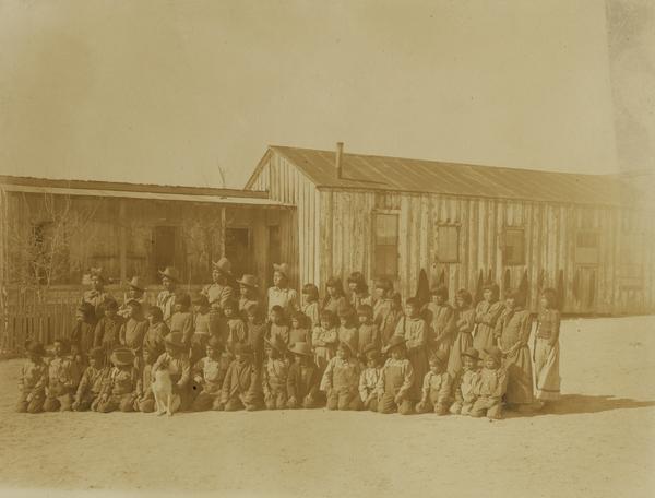 Students in front of Kingman Indian Day School.