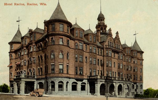 Exterior view of Hotel Racine. Caption reads: "Hotel Racine, Racing, Wis."