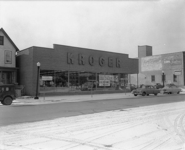Exterior of the Kroger Grocery Store, 515 University Avenue.