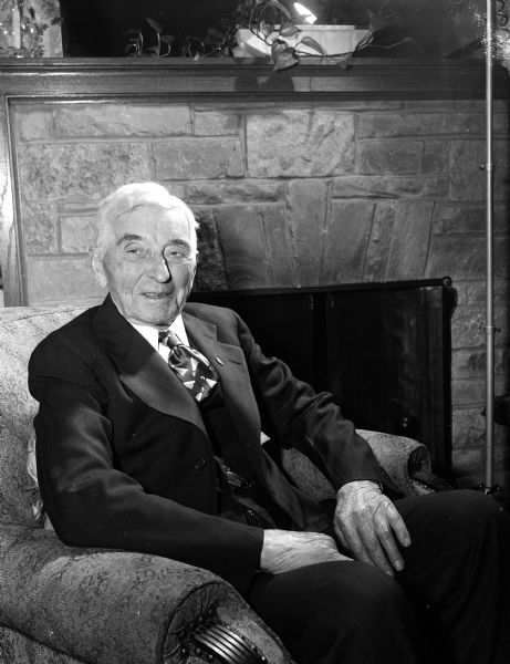 George Senty at Age 90 Portrait of George Senty, age 90. Senty died at age 99 on February 19, 1963. He was born in 1864 in Buffalo county and farmed in the Arcadia area and moved to Madison in 1950.