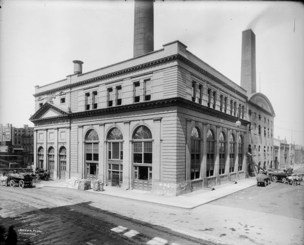 The Oneida Street (East Wells) power plant, on the north side of Wells and east of the Milwaukee River. Presently, the building is the Milwaukee Repertory Theater.