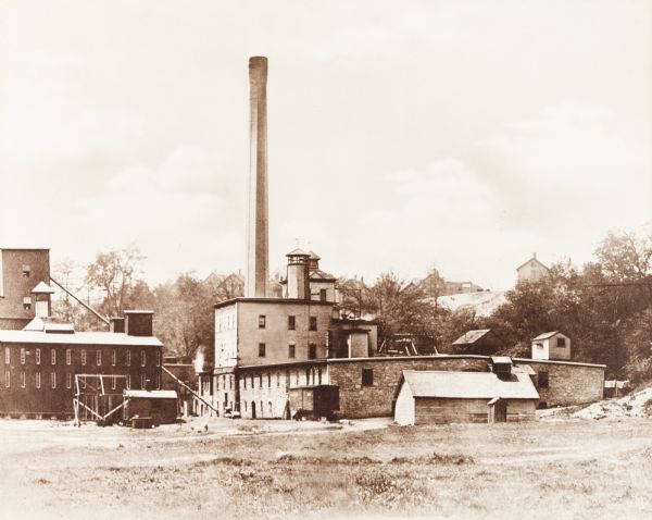 First building of the 27th Street plant.