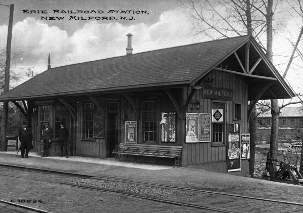 Erie Railroad Station New Milford, New Jersey was a location of a stop for the Belvidere Delaware Railroad running from Manunka Chunk to Trenton. Caption reads: "Erie Railroad Station, New Milford, N.J."