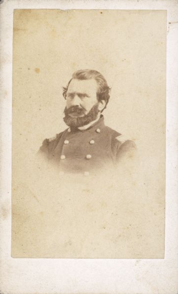 Vignetted carte-de-visite portrait of Colonel William W. Robinson, 7th Wisconsin Infantry.