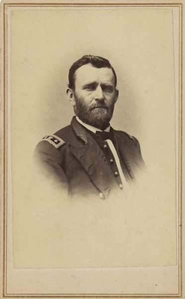 Vignetted carte-de-visite of Lieutenant General Ulysses S. Grant.