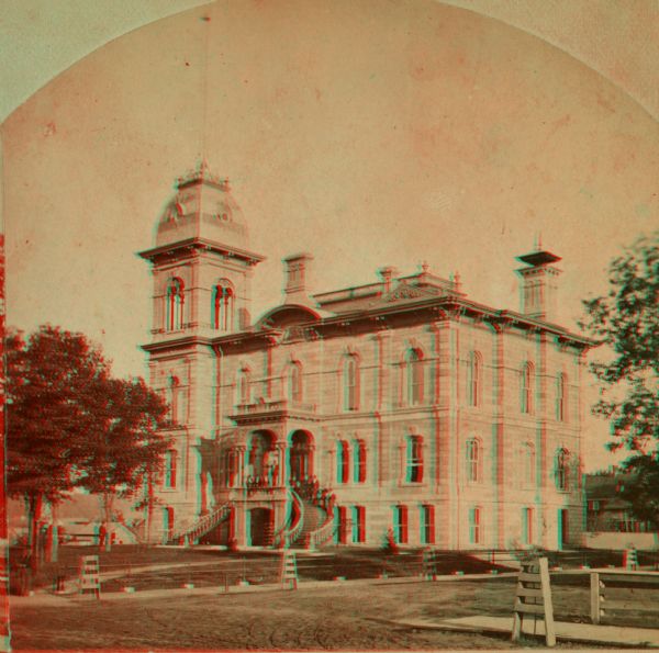 Stereograph of the courthouse before remodeling during the spring or summer.