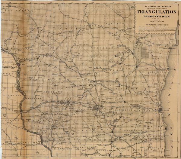This map shows names of triangulation stations, railroads, counties, rivers, and lakes. The Mississippi River, Lake Winnebago, and Lake Michigan are labeled. The upper right corner includes a key of markings. The map covers north to Eau Claire.