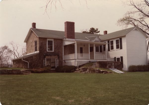 Keystone House This is number three in Stanley Hanks' collection of four prints of the Keystone House in Shorewood. This historic stone farmhouse, at 901 University Bay Drive, was renovated by Freda Keys Winterble. The house was named "Keystone" after her family. The farmhouse was built by William J. Petherick in 1853. The Wisconsin Alumni Research Foundation bought it in 1967 and donated it to the University of Wisconsin-Madison. It is the home of the Max Kade Institute for German American Affairs.