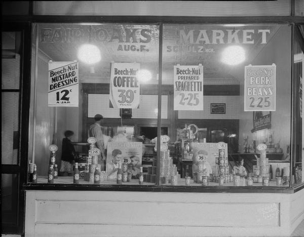 Fair Oaks Market window display of Beechnut Co. canned products, August F. Schulz, Manager.