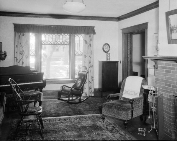 Emerson and Florence Ela residence, showing interior living room at 1101 Grant Street.