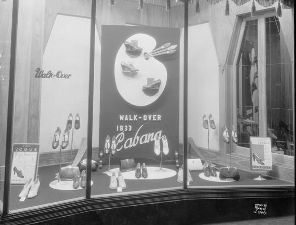 Walk-Over Shoe Store, 8 E. Mifflin Street, window display with handbags and Cabana shoes.