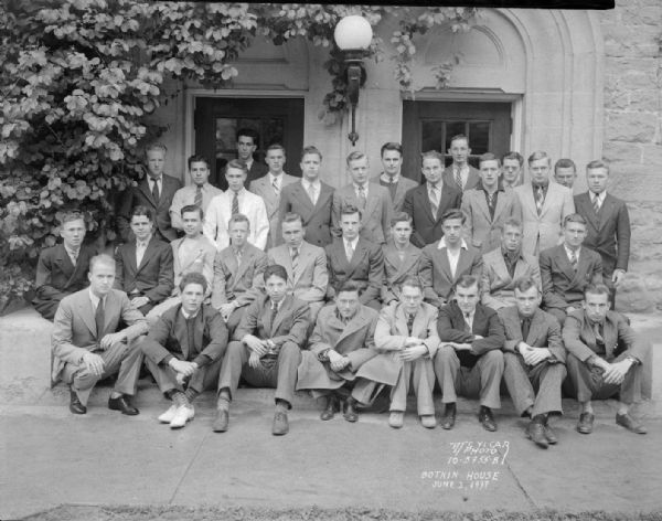 Group portrait of University of Wisconsin, Tripp Hall, Botkin House male residents.