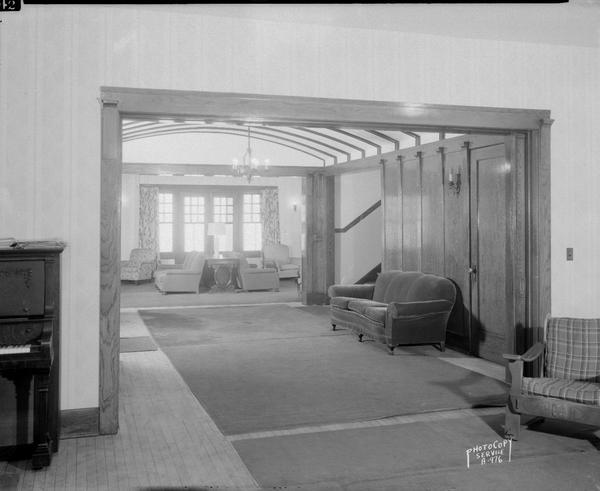 Victoria House entrance hall, 225 Lake Lawn Place.