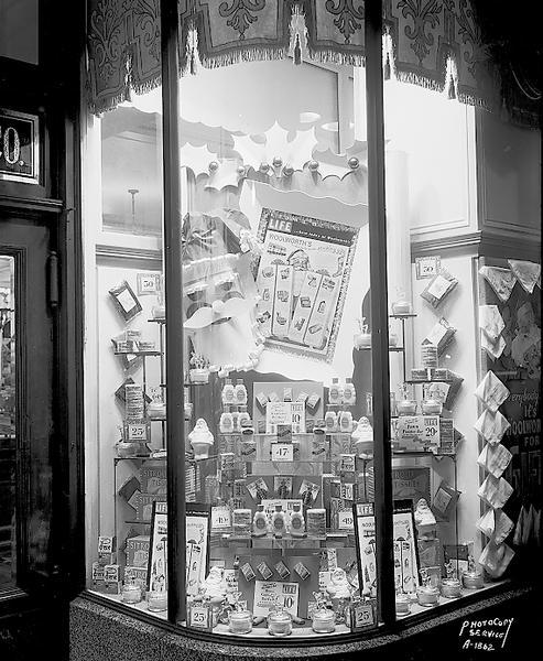 F.W. Woolworth Company, 1-7 East Main Street, Christmas gifts window.