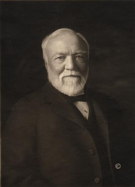 Head and shoulders portrait of Andrew Carnegie.