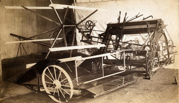 Engineering(?) photograph of a grain binder. The binder may be experimental.