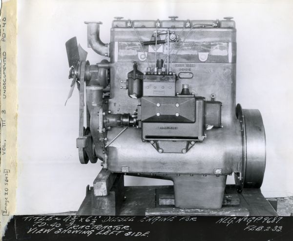 Engineering photograph of a TD-40 tractor diesel engine.