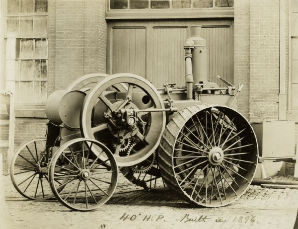 40 H.P. experimental tractor. Original caption reads: "40 H.P., Built in 1896."