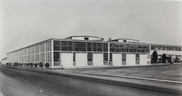 Exterior of International Harvester's Motor truck factory at Emeryville. The plant produced heavy-duty highway and off highway trucks of 30,000 to 90,000 pounds gross vehicle rating.