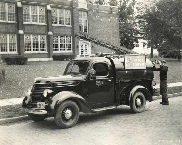 new-york-electric-and-gas-corporation-maintenance-truck-photograph