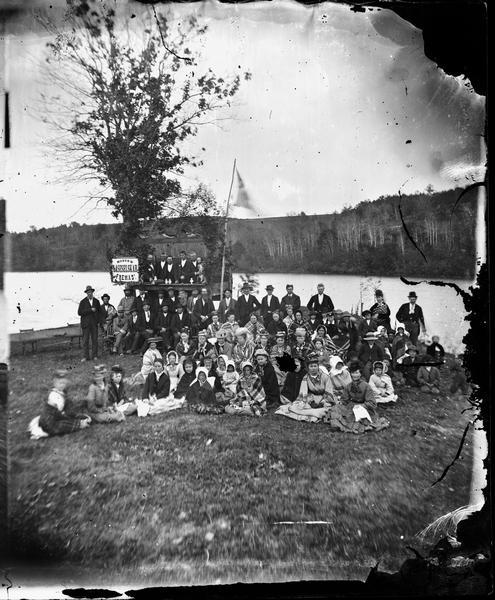 Portrait of Moscow Laseselskab Fremad (Moscow Library Association). Rasmus B. Anderson is probably in the group.