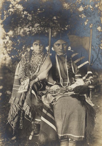 Two Nez Perce girls.