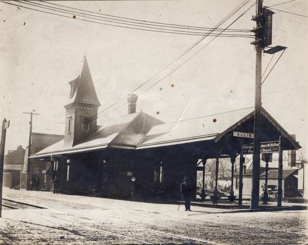 Chicago, Milwaukee, and St. Paul Railroad passenger depot. The village of Allis is now part of Milwaukee, Wisconsin and is called West Allis.