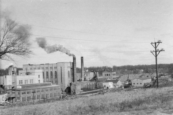 A paper and pulp mill in Appleton. The Interlake Pulp & Paper Mill of Appleton was absorbed by Consolidated Paper, Inc. in 1916, becoming their Interlake Division.