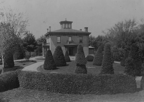 Image of the front of the Spaulding residence about 1900.
