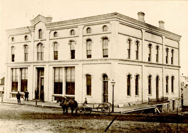 The Eau Claire Lumber Company, later the Cutter shoe factory. It was still standing in 1931.