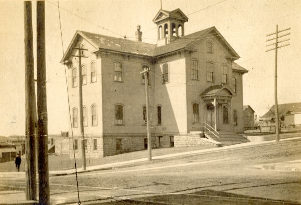 First Ward School, razed in 1907.