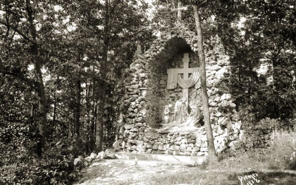 Shrine | Photograph | Wisconsin Historical Society