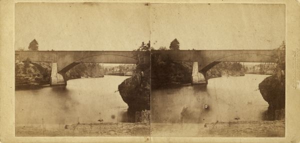 Stereograph of Kilbourn Bridge.