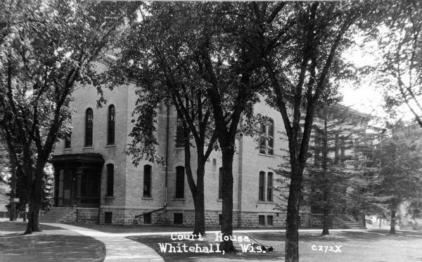 The Court House in Whitehall. Caption reads: "Court House, Whitehall, Wis."