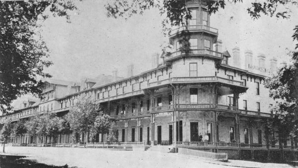 Exterior view of the Fountain Spring House.