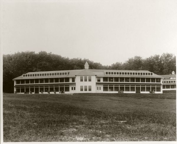 View of the Waushara cottage for men at the State Tuberculosis Sanatorium.