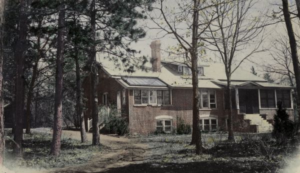 Exterior view of the residence of Dr. F.E. Walbridge.