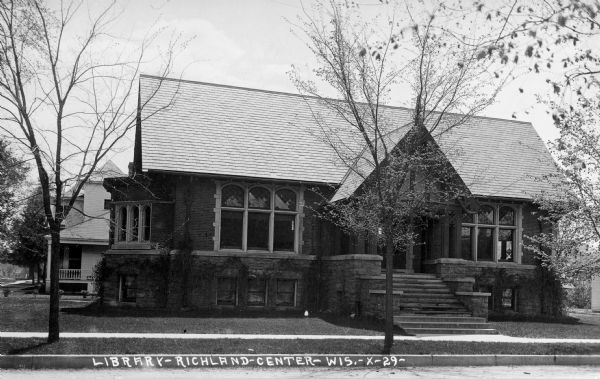 Exterior view of a Richland Center Public Library. Caption reads: "Library — Richland Center — Wis."