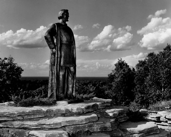 Jean Nicolet Monument by Bedore.