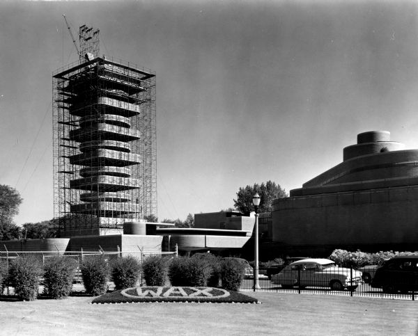View of the Johnson Wax Research and Development Tower under construction.