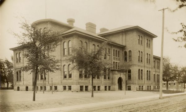 Exterior view of the Franklin School.