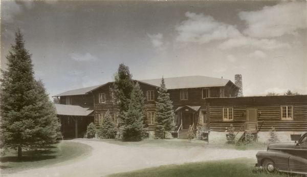 Hand-colored image of Castle Garden Resort's Main Lodge in Lake Namakagon.