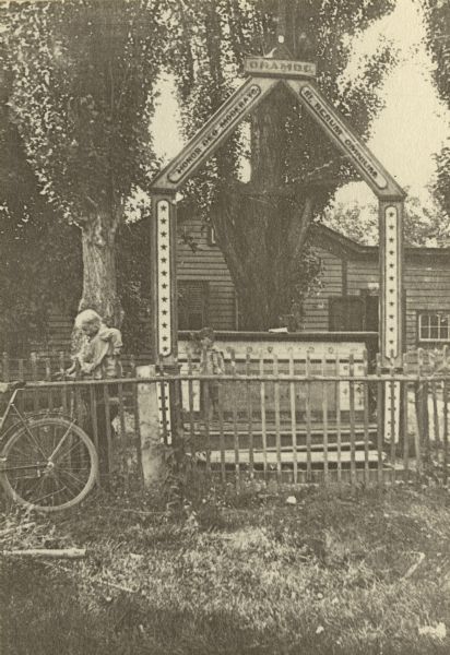 A shrine put up by J.H. Van Niel, who came over with Fr. Van den Broek. Destroyed about 1895.