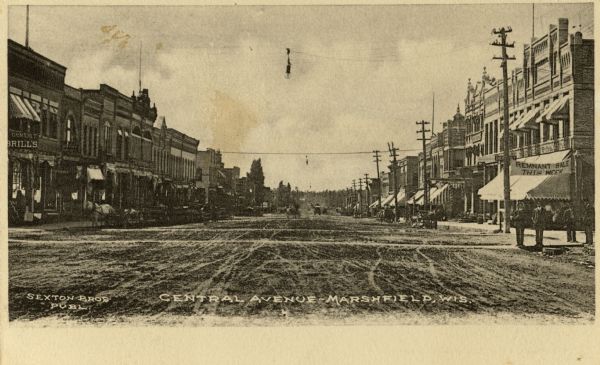 Central Avenue. Caption reads: "Central Avenue — Marshfield, Wis."