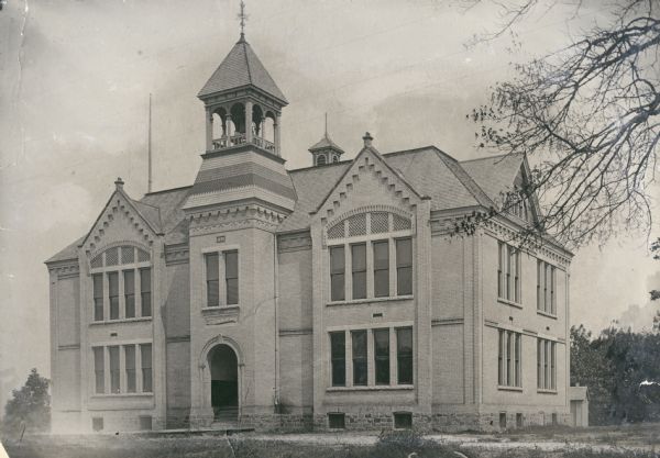 Exterior view of Montello High School, now used as a grade school.