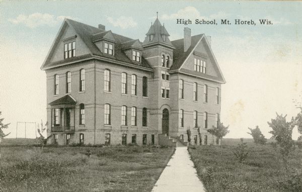 Mt. Horeb High School. Caption reads: "High School, Mt. Horeb, Wis."